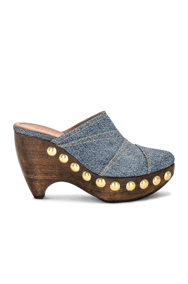 ALAÏA Le Sabot Clogs in Blue Jeans - Blue. Size 37 (also in ).