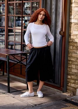 BDG Dallas Cropped Cargo Trousers - Black S at Urban Outfitters
