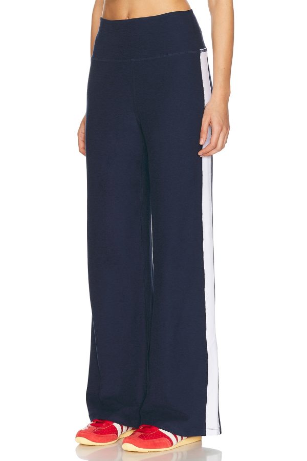 Beyond Yoga Spacedye Laid Back Stripe Pant in Nocturnal Navy & Cloud White - Navy. Size M (also in XS).
