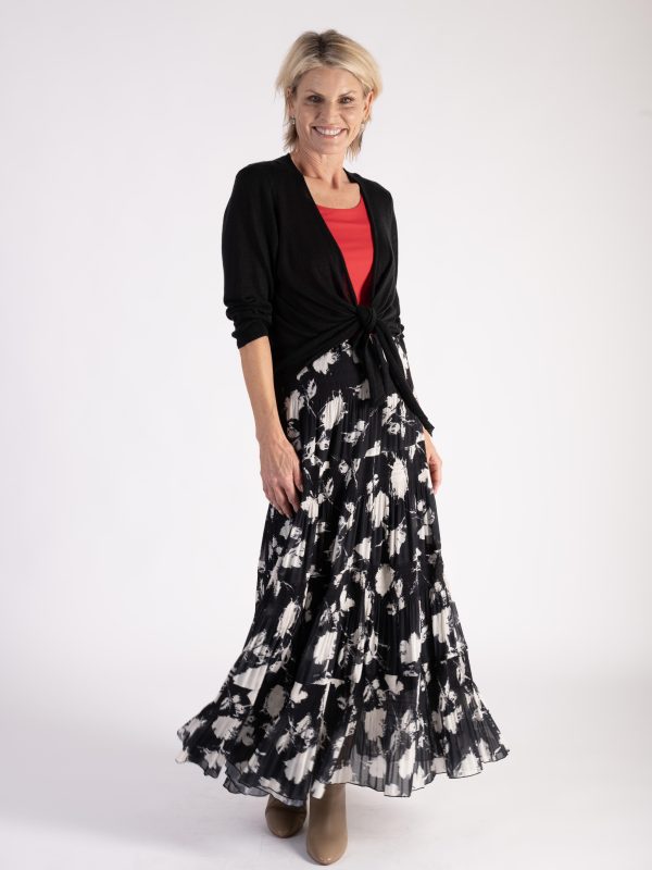 Black/White Flower Pleated Skirt