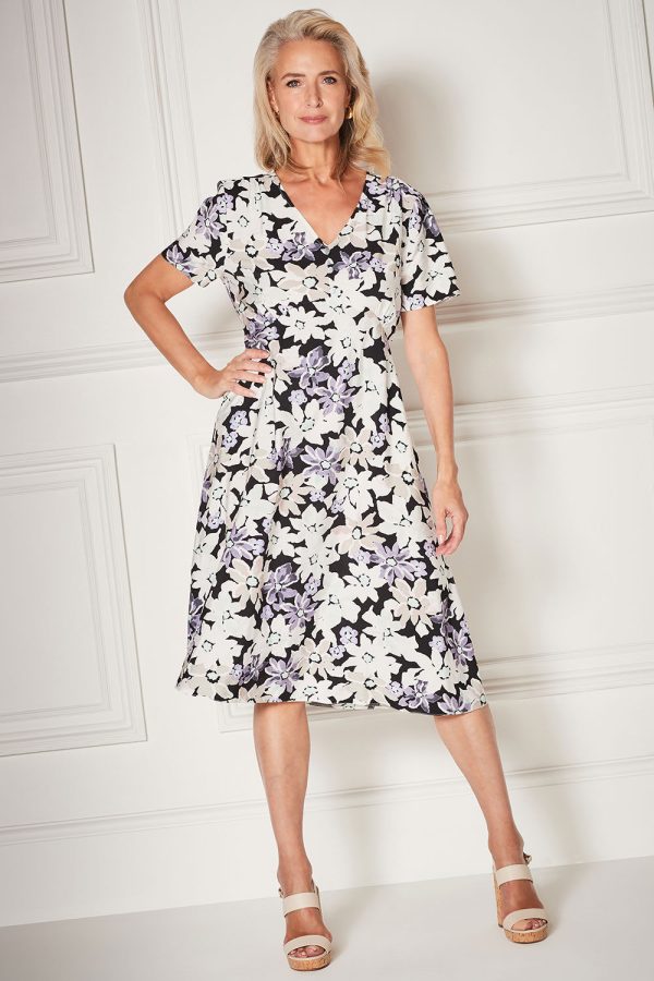 Bonmarche Women's White & Black Large Floral Print Woven Tea Dress - Mother's Day Outfits