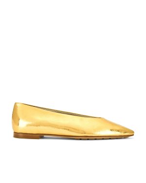 Bottega Veneta Ballet Flat in Gold - Metallic Gold. Size 36 (also in 37, 38, 39, 40, 41, 42).