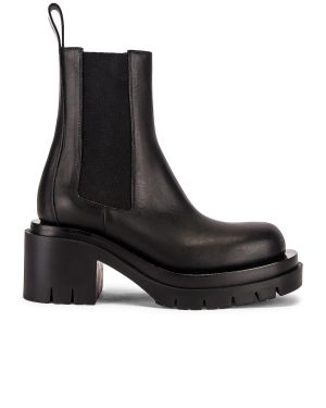 Bottega Veneta Lug Ankle Boots in Black - Black. Size 39 (also in 38, 38.5, 39.5, 40, 41).