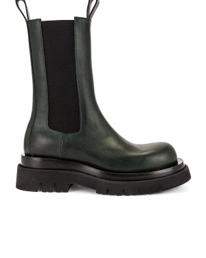 Bottega Veneta Lug Chelsea Boots in Camping - Green. Size 40 (also in 39.5, 40.5, 41).