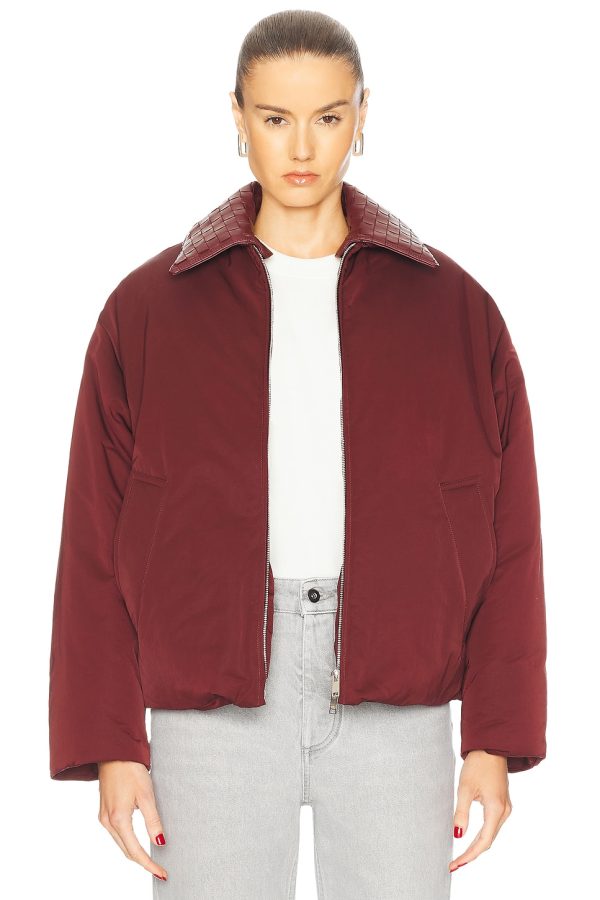 Bottega Veneta Tech Puffer Jacket in Barolo - Red. Size M (also in ).