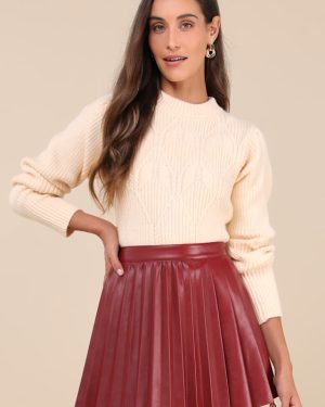 Chic Edge Burgundy Vegan Leather Pleated High-Rise Mini Skirt