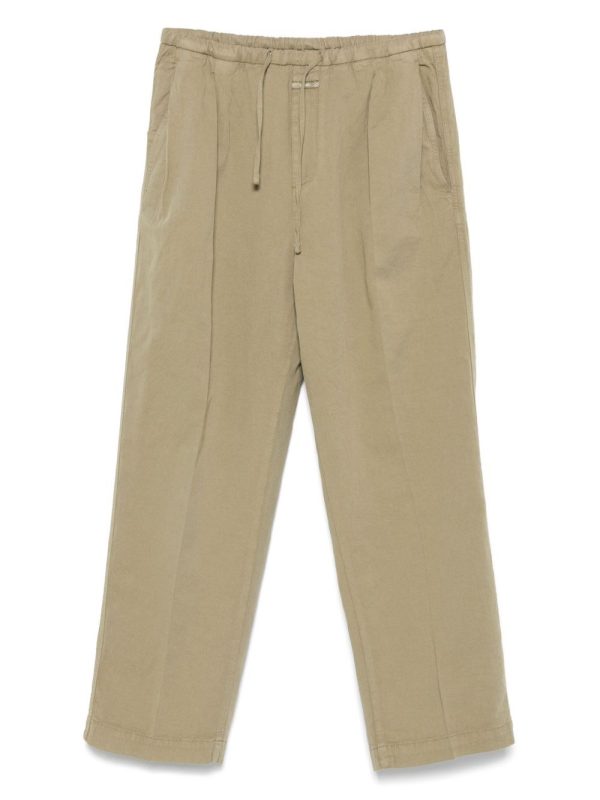 Closed Wide-Leg Trousers