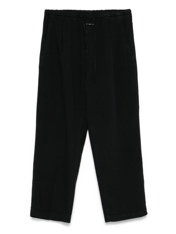Closed Wide-Leg Trousers