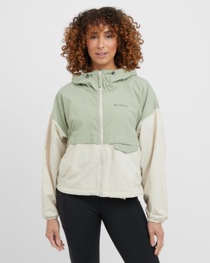 Columbia Women's Spire Valley Cropped Windbreaker Jacket, Green