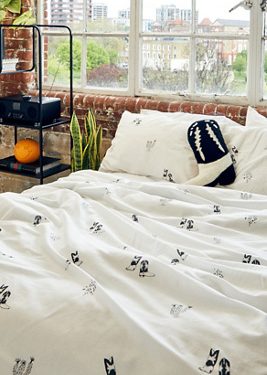 Cowboy Boot Duvet Set - White Single at Urban Outfitters