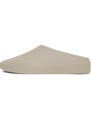 Fear of God Essentials The California mules in almond