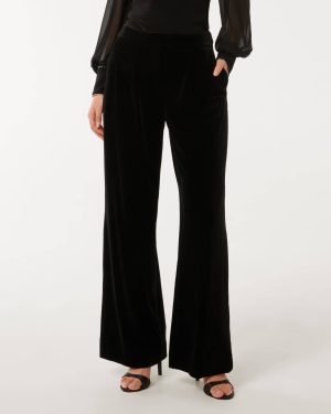 Forever New Women's Anastasia Velvet Wide-Leg Trousers in Black, Size 6 Polyester/Elastane