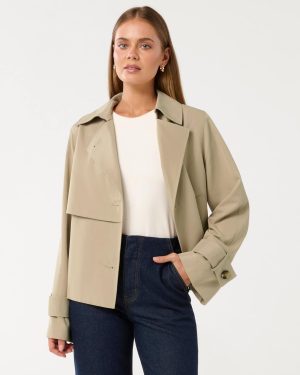 Forever New Women's Ebony Cropped Trench Coat in Camel, Size 10 Cotton/Viscose/Polyester