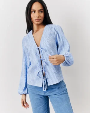 In The Style Gingham Seersucker Tie Front Blouse in Blue - 8