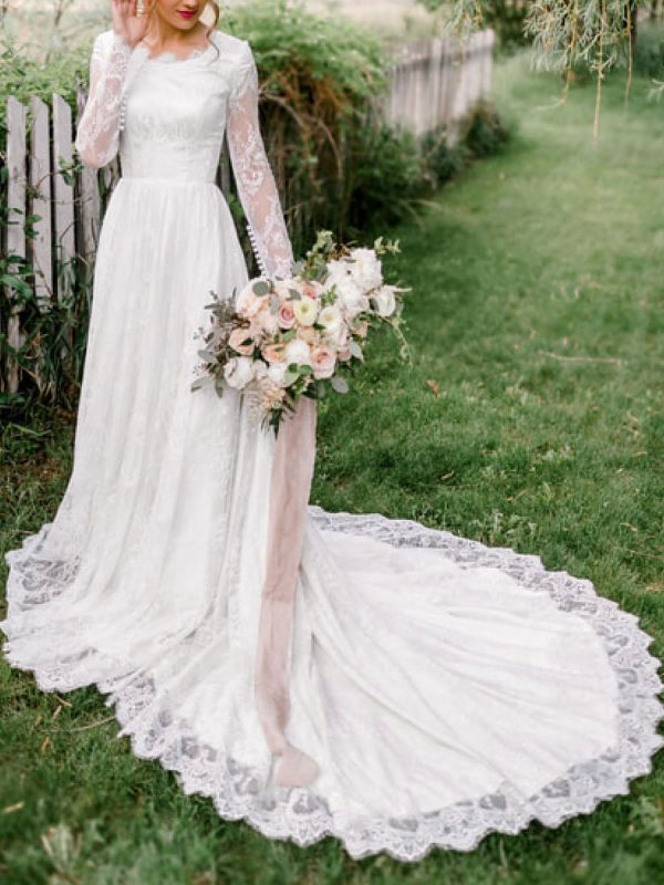 Ivory Simple Wedding Dress With Train A-Line Jewel Neck Lace Up Long Sleeves Lace Bridal Gowns