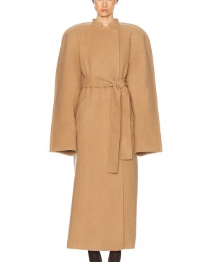 KHAITE Rothen Coat in Camel - Beige. Size M (also in S, XS).