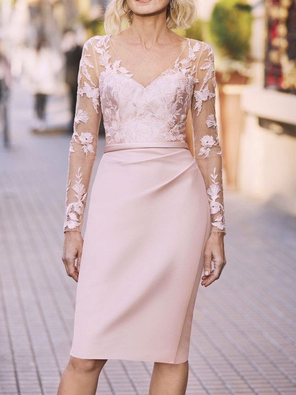 Light Pink Party Dress For Mother Of The Bride V-Neck Long Sleeves Sheath Lace Wedding Guest Dresses