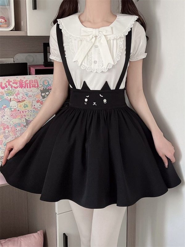 Lolita Tow-piece Suit Lace Ribbon Short Sleeves Blouse And Pleated Jumper Skirt