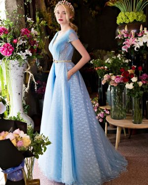 Long Prom Dresses Luxury V Neck Rhinestones Beading Cap Sleeve Pleated Lace Tulle Baby Blue Formal Evening Dresses