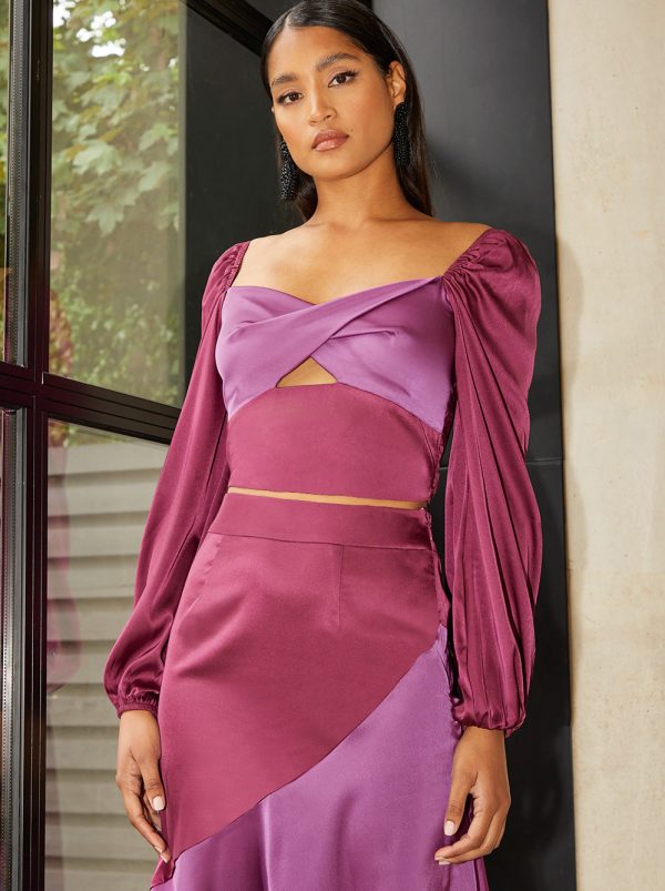 Long Sleeve Cut Out Twist Detail Satin Crop Top in Purple - 8