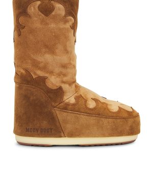 MOON BOOT Icon Suede Embroidery Boot in Brown. Size 39/41, 42/44, 45/47.