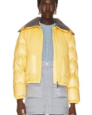 Moncler Arpont Bomber Jacket in Yellow - Yellow. Size 3/L (also in ).