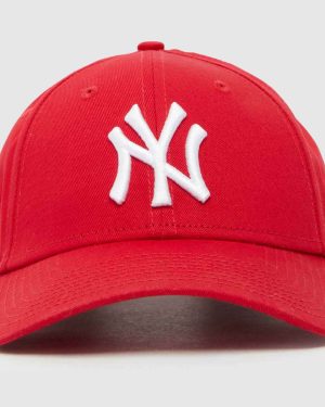 New Era League Essential 9FORTY Cap in Red, Size: OSFM