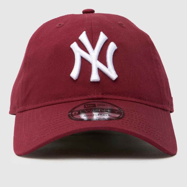 New Era League Essential 9TWENTY Cap in Red, Size: OSFM