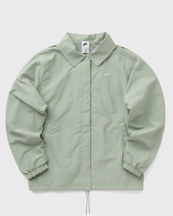 Nike WMNS Essential UV Protection Woven Coach Jacket women Windbreaker green in size:M