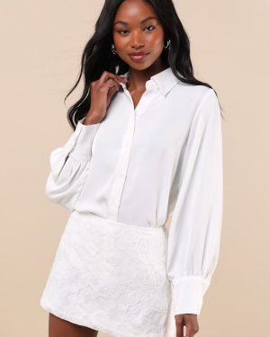 Nisya White Mesh Textured Floral Mid-Rise Mini Skirt