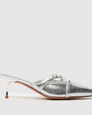 SIMMI Caely Court Kitten Mule Low Heels in Silver