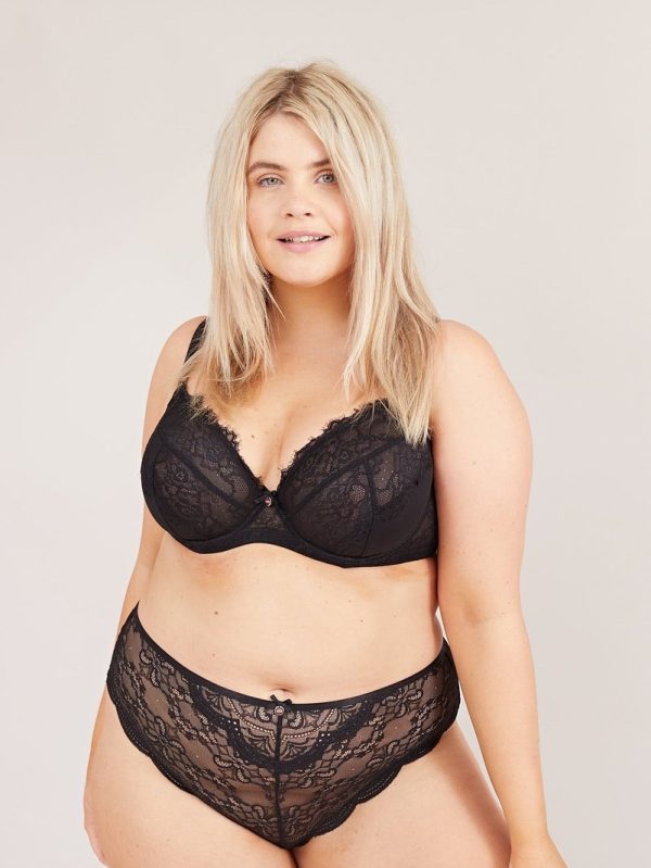 Scallop Edge Lace Bikini Knicker - 26-28 / Latte