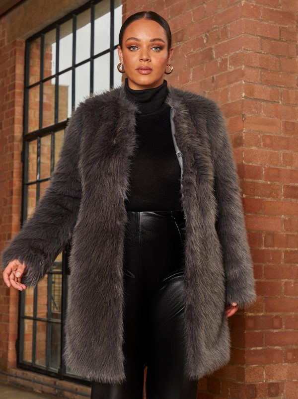 Shaggy Faux Fur Coat in Grey - 8