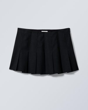 Short Pleated Mini Skirt