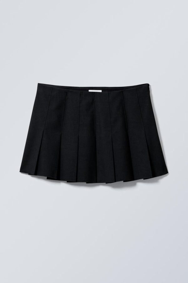 Short Pleated Mini Skirt