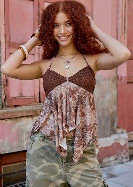 Silence + Noise Brown Annalise Knit Bust Halter Top - Brown S at Urban Outfitters