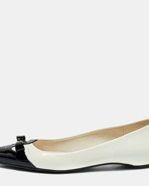 Stuart Weitzman White/Black Patent Leather Pointed Toe Ribbon Ballet Flats Size 39