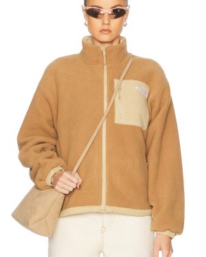 The North Face Yumiori Reversible Jacket in Khaki Stone & Utility Brown - Tan. Size M (also in S, XL, XS).