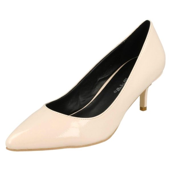 (UK 5, Nude (Ivory)) Ladies Anne Michelle Kitten Heel Crinkle Patent Court Shoes