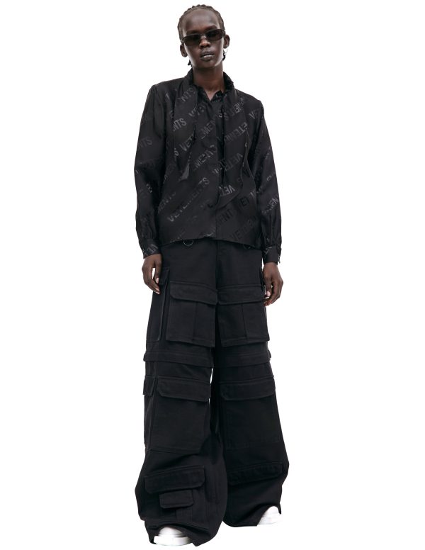 VETEMENTS Black logo shirt