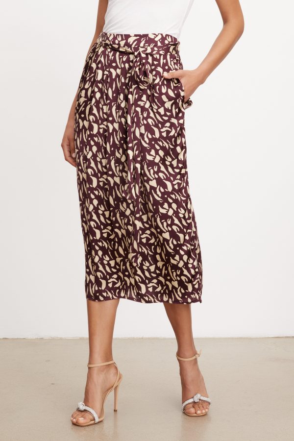 Velvet By Graham & Spencer Noria Printed Midi Satin Skirt In Red/Cream - XL | 100% Viscose