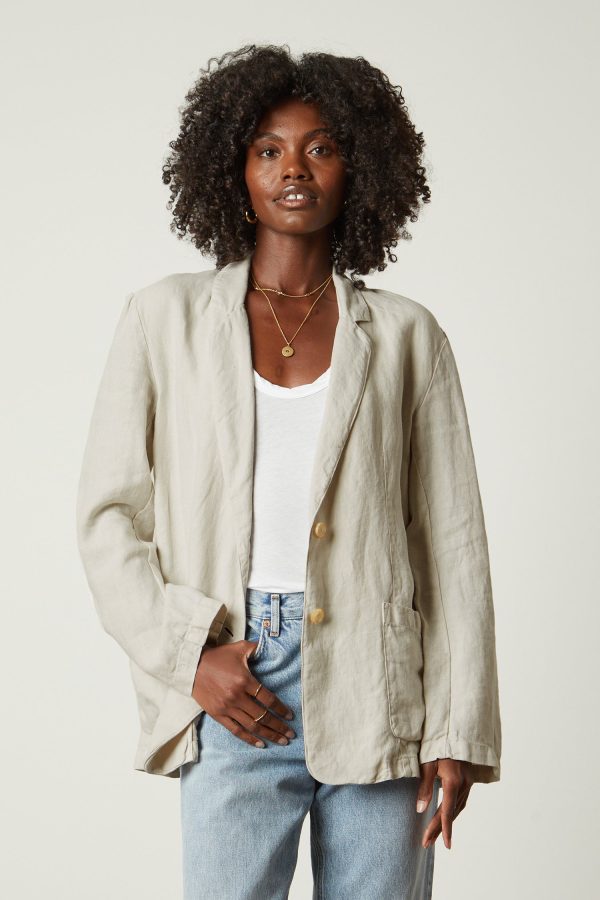 Velvet Tees Cassie Linen Blazer In Beige - Medium | Front Patch Pockets