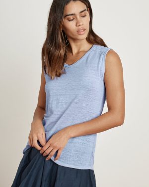 Velvet Tees Daye Linen Knit Tank Top In Blue - Small | Scoop Neck