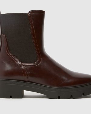 schuh Alma Chunky Chelsea Boots in Brown