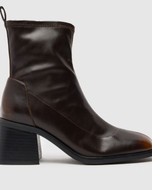 schuh Briony Ankle Boots in Brown
