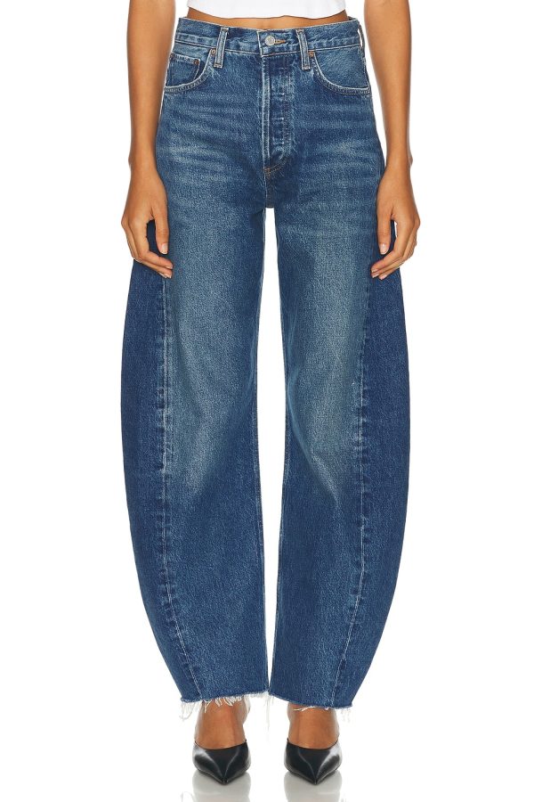 AGOLDE Luna Pieced High Rise Curved Taper Jeans in Split - Denim-Medium. Size 24 (also in 29).