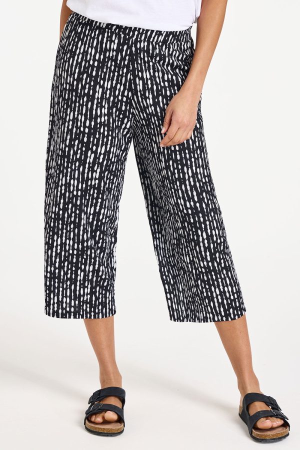 Bonmarche Women's Black & White Broken Stripe Print Crinkle Wide Leg Cropped Trousers, Size: 10 - Holiday Clothes