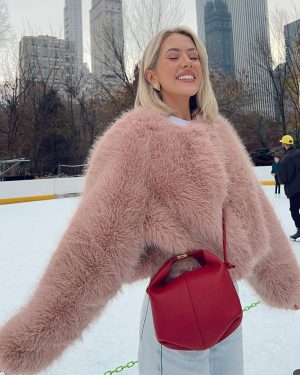 Faux Fur Coats Black Raised Waist Long Sleeves Women Coat