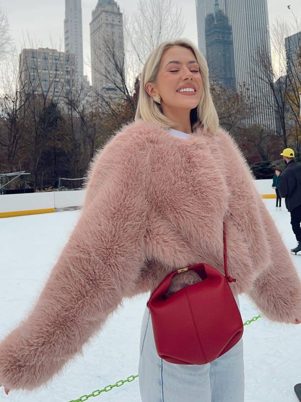 Faux Fur Coats Black Raised Waist Long Sleeves Women Coat