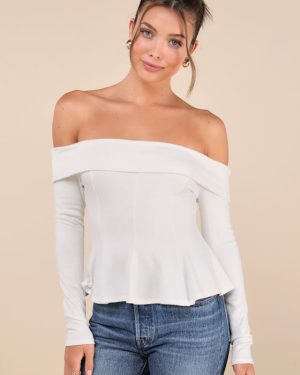 Flattering Pick Ivory Off-the-Shoulder Long Sleeve Top